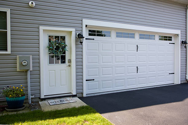 24/7 Emergency Garage Door Panel Replacement experts in Sonoma, CA
